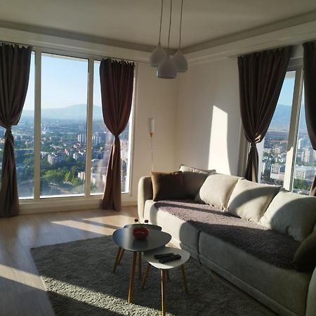 Skopje Sky City 19Th Floor Twin & 12Th Floor & 25Th & 33 Floor Apartments & With Pool & Spa & Gym & Parking Included In Price Eksteriør billede