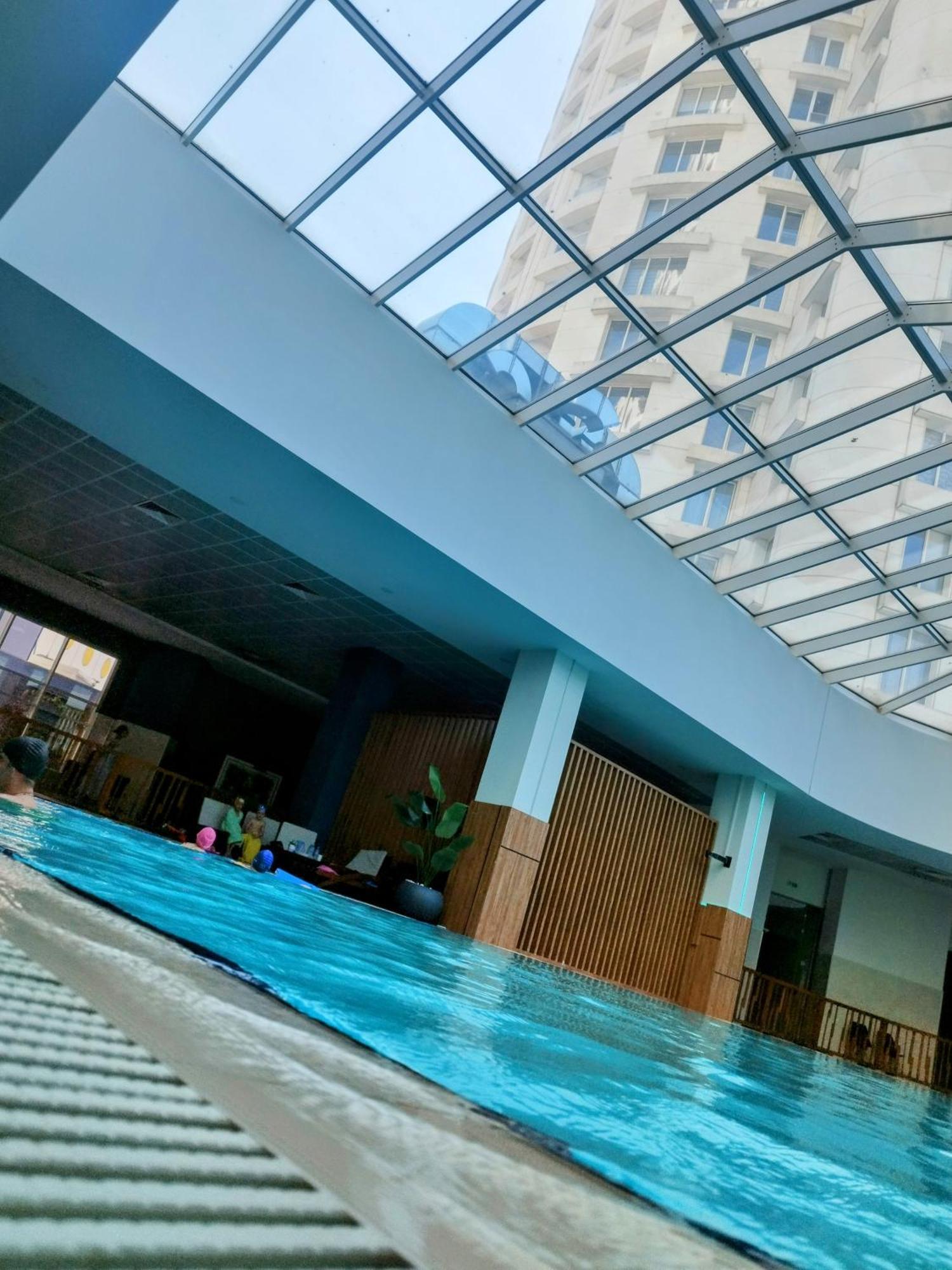 Skopje Sky City 19Th Floor Twin & 12Th Floor & 25Th & 33 Floor Apartments & With Pool & Spa & Gym & Parking Included In Price Eksteriør billede