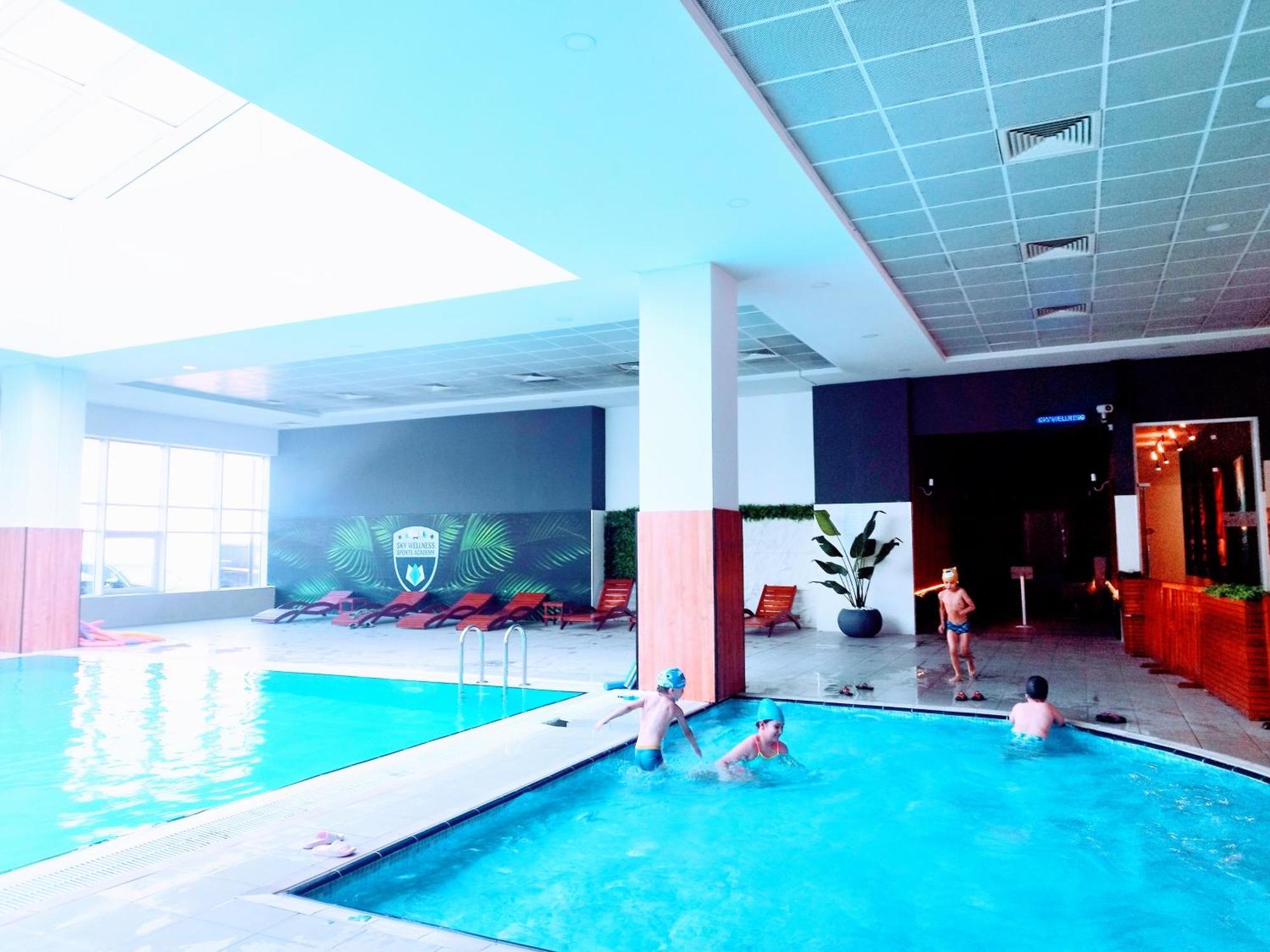 Skopje Sky City 19Th Floor Twin & 12Th Floor & 25Th & 33 Floor Apartments & With Pool & Spa & Gym & Parking Included In Price Eksteriør billede